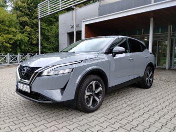 Nissan Qashqai 1,3 158 KM MHEV N-connecta / Pakiet Zimowy / Pakiet Komfort / 2 WD  2022R.<br /><small>(Samochód demonstracyjny)</small>