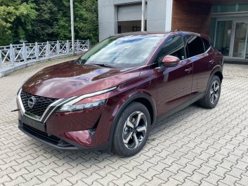 Nissan Qashqai 1,3 140 KM MHEV / benzyna / N-Connecta / 2WD /  2023R.