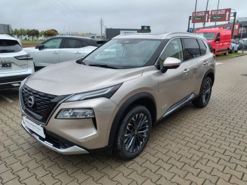 Nissan X-Trail e-POWER 213KM 4WD Tekna + Pakiet Premium  4WD 2025R.<br /><small>(Samochód demonstracyjny)</small>