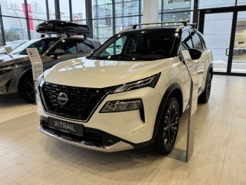 Nissan X-Trail Tekna + Pakiet Premium   R.<br /><small>(Samochód demonstracyjny)</small>