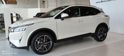 NISSAN Qashqai N-Connecta +pakiet stylistyczny + pakiet komfort  2022R.
