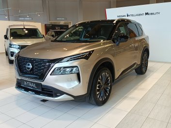 Nissan X-Trail Tekna Pakiet Premium 4WD  4WD 2025R.