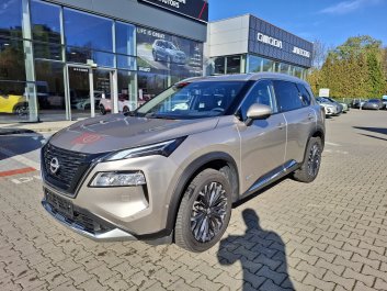 Nissan X-Trail Tekna  4WD R.<br /><small>(Samochód używany)</small>