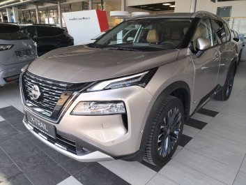Nissan X-Trail Tekna z pakietem premium  4WD R.<br /><small>(Samochód używany)</small>